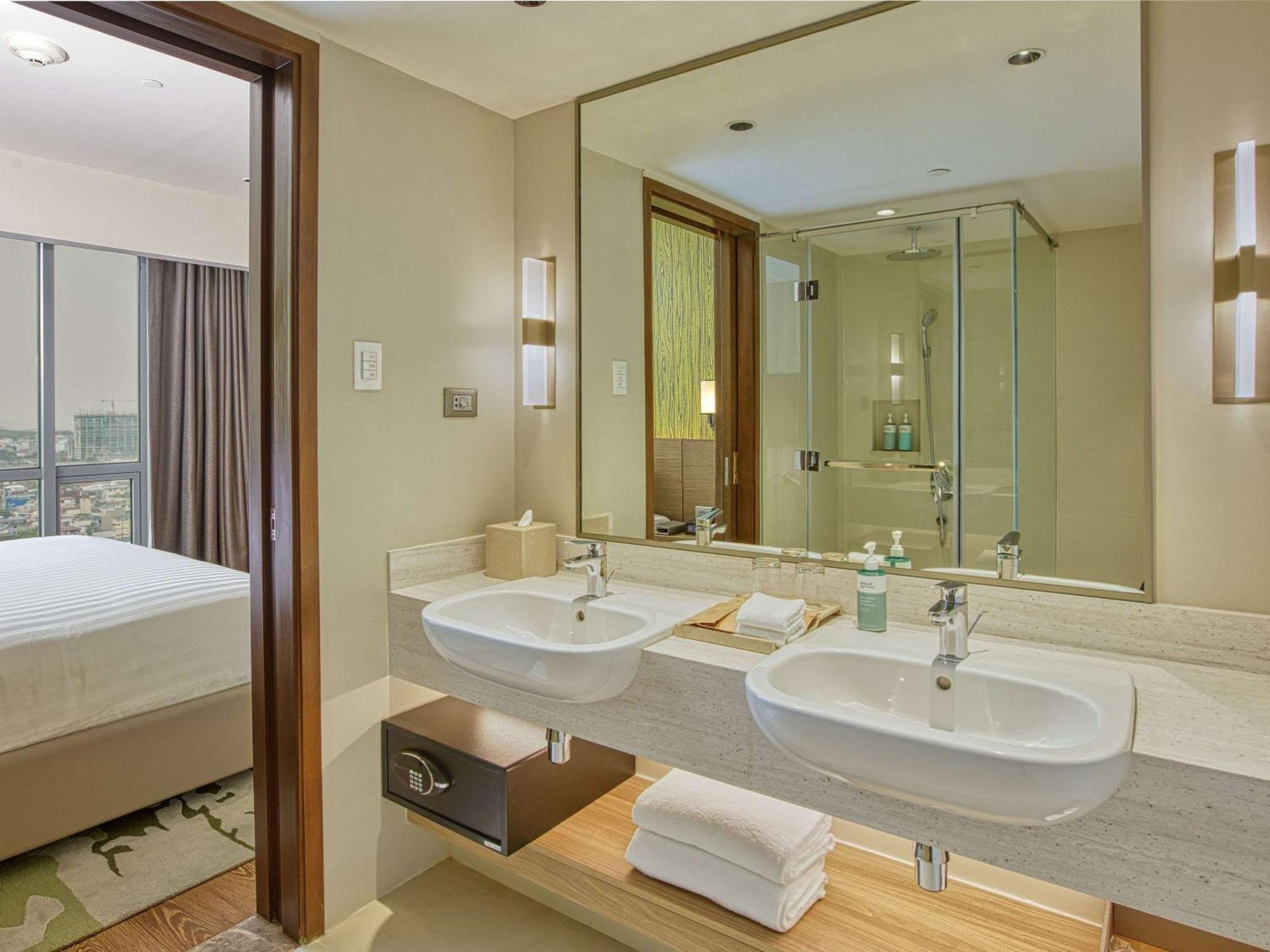 Novotel Suites Manila At Acqua Mandaluyong Exteriér fotografie