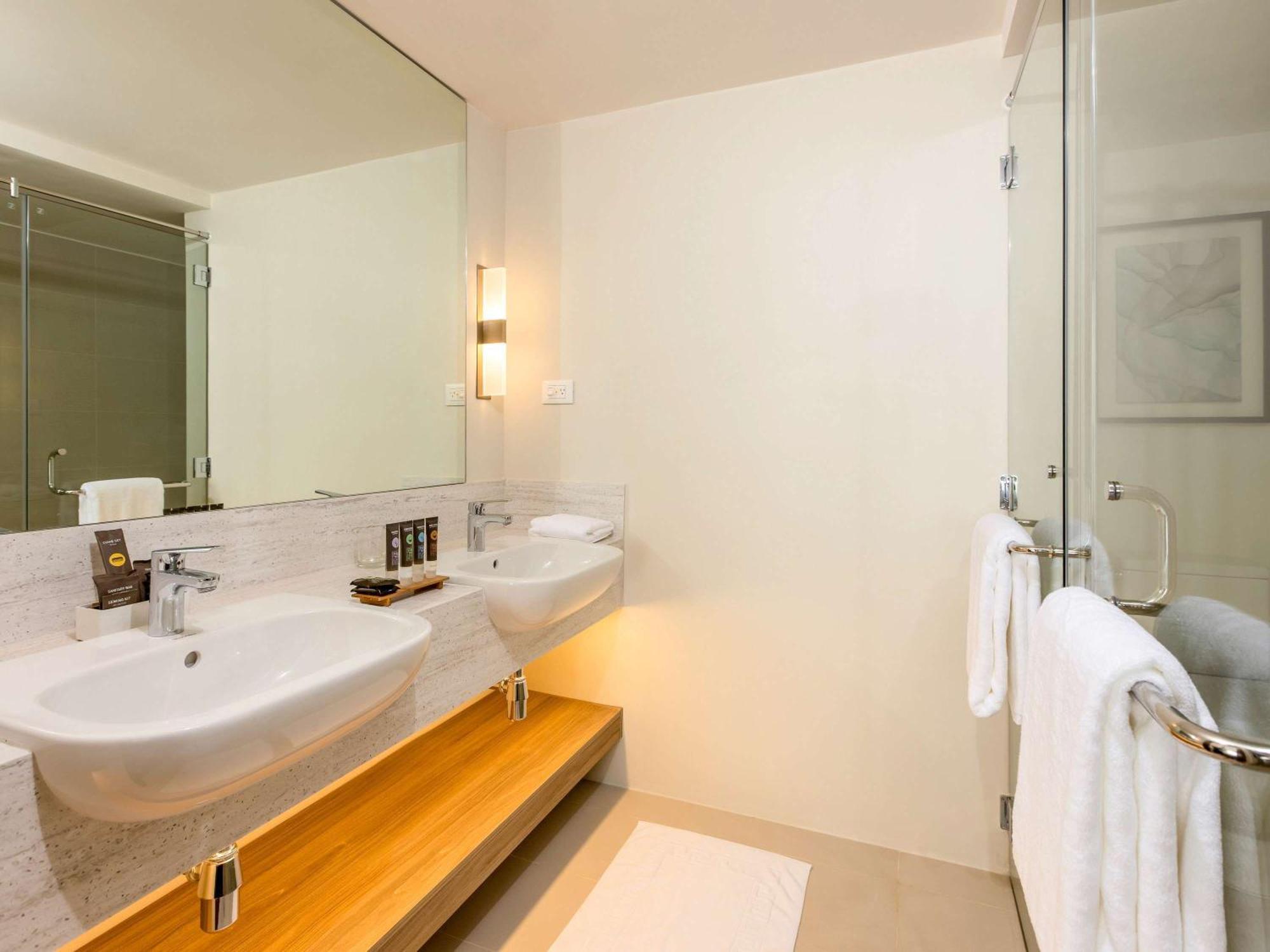 Novotel Suites Manila At Acqua Mandaluyong Exteriér fotografie
