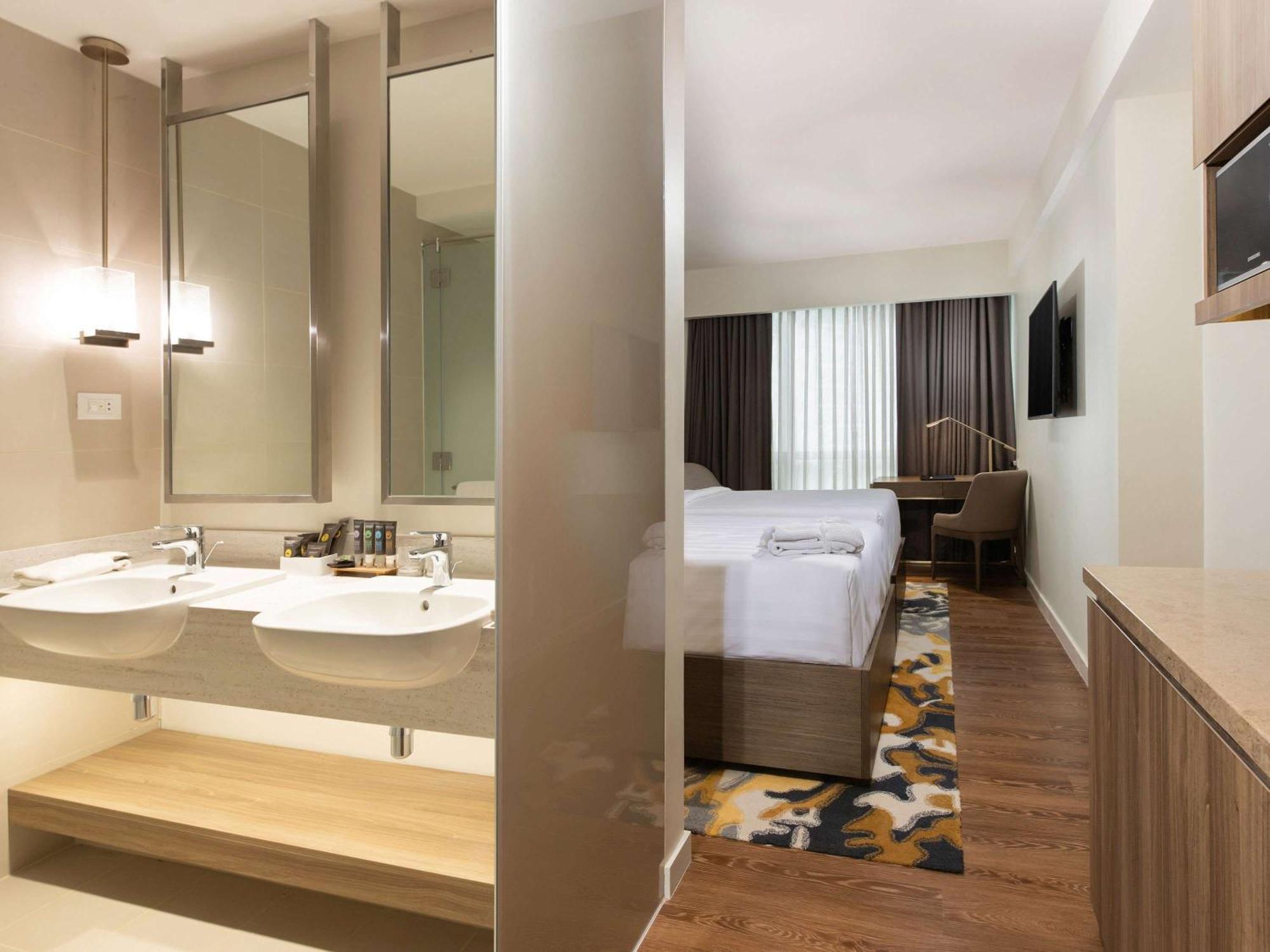 Novotel Suites Manila At Acqua Mandaluyong Exteriér fotografie